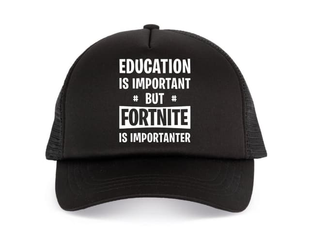 Vzdělání je důležité, ale Fortnite je důležitější - dětská čepice
