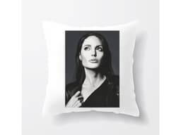 14982_Pol_t___Angelina_Jolie_MAIN