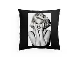 31250_Pol_t___Madonna_MAIN