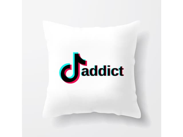 TikTok závislý polštář