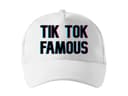 TikTok populární kšiltovka